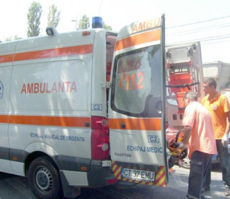 A dat cu spatele şi a accidentat o femeie